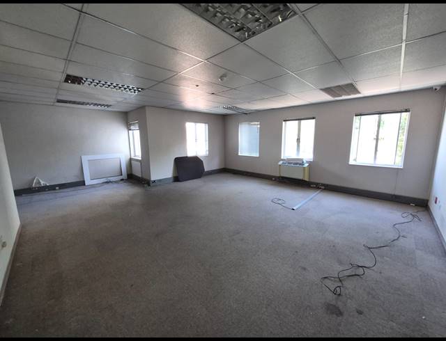249M² OFFICE TO LET IN RIVONIA